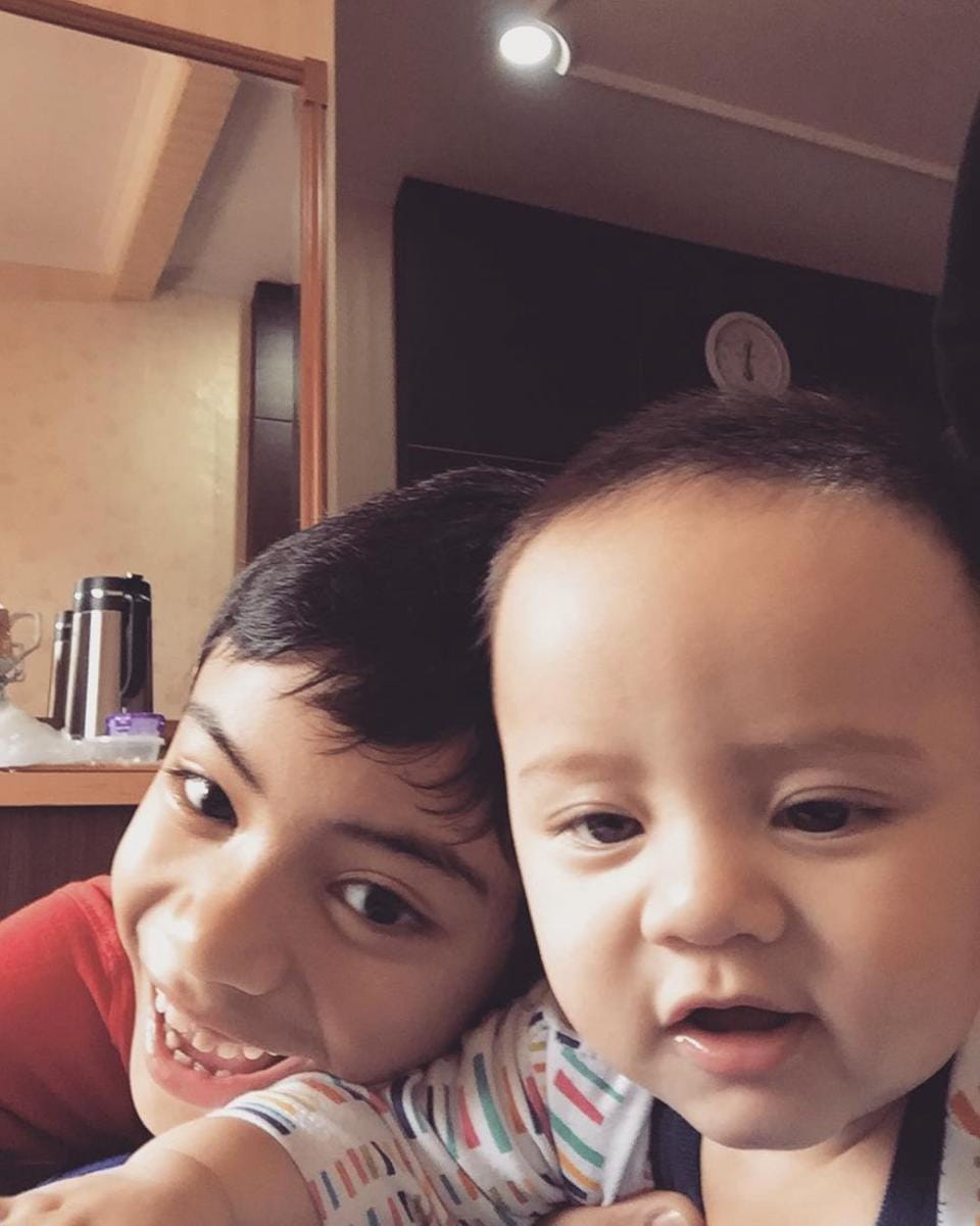 instagram.com/zeezeeshahab