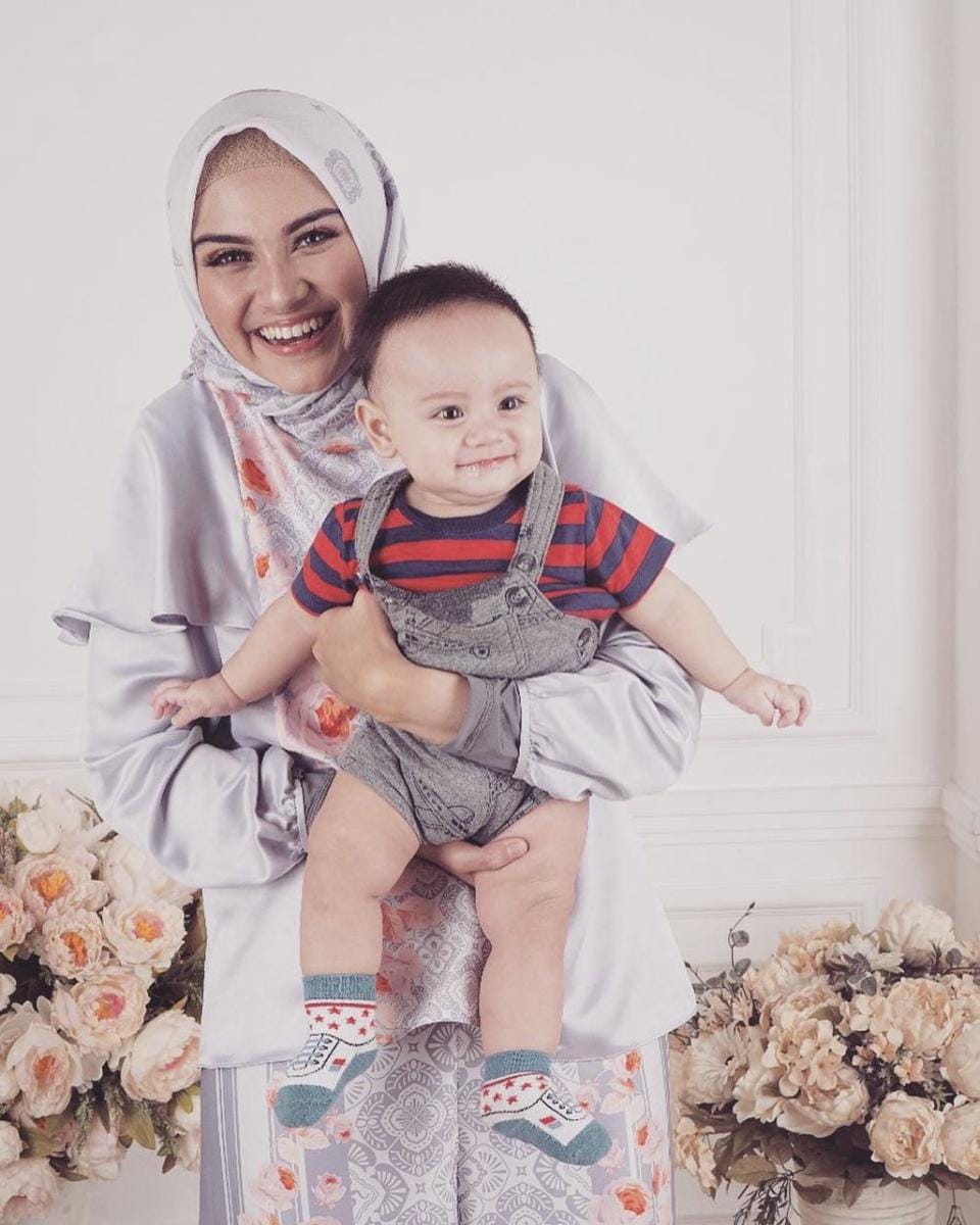 instagram.com/zeezeeshahab