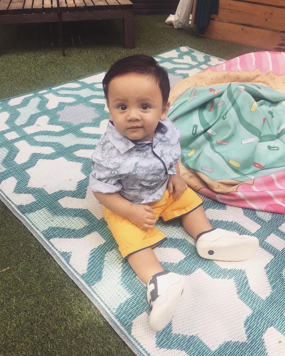 instagram.com/zeezeeshahab