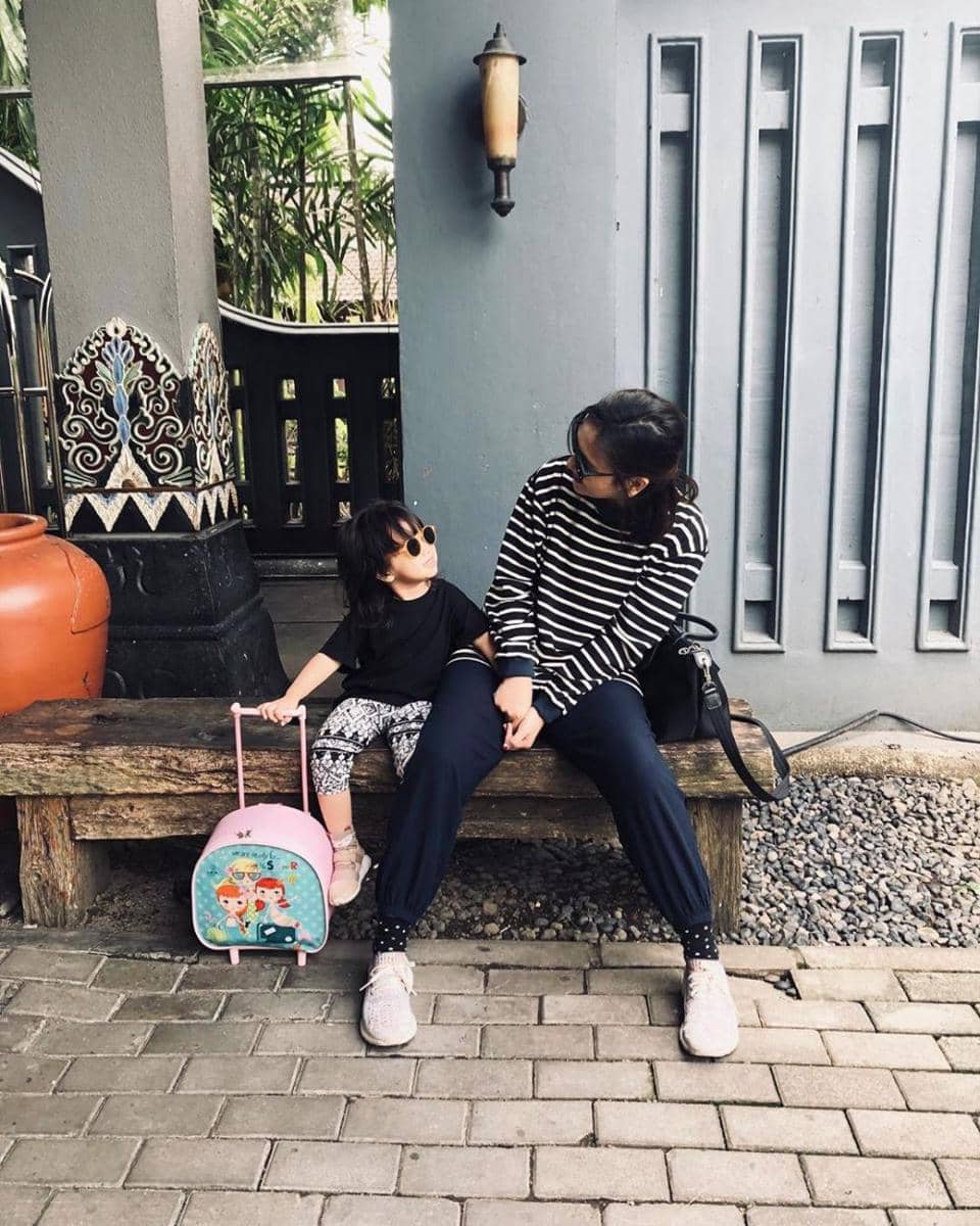 instagram.com/jenniferarnelita