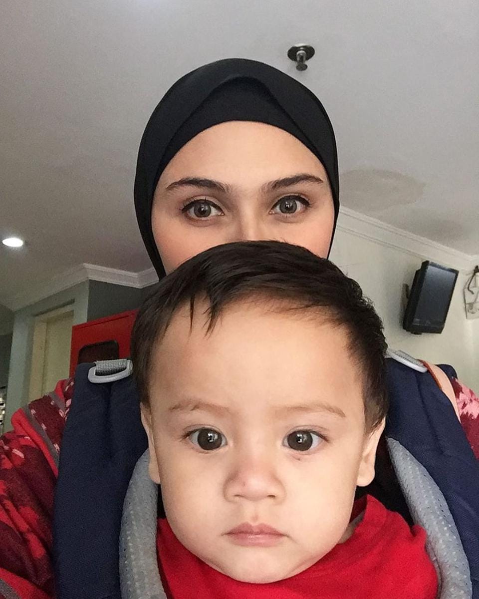 instagram.com/zeezeeshahab