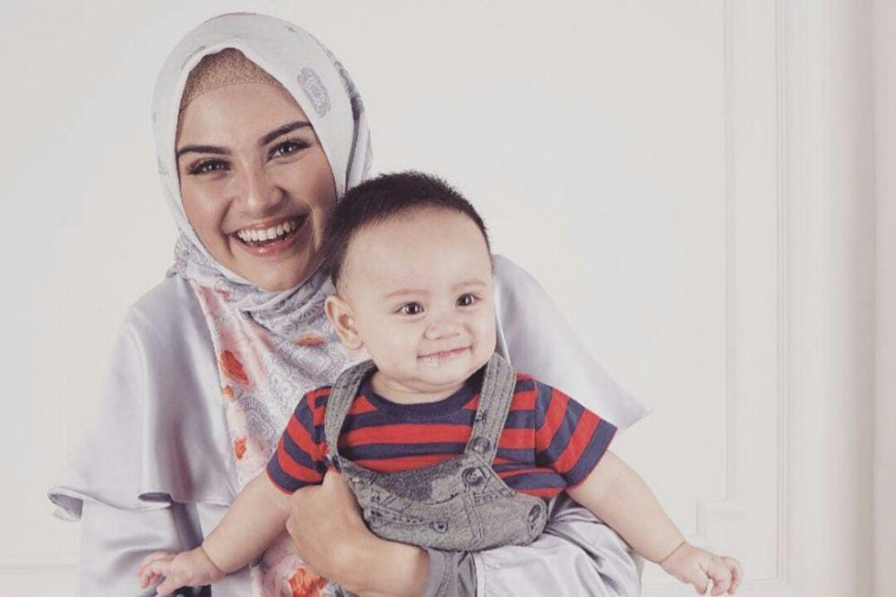 instagram.com/zeezeeshahab