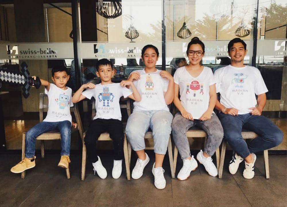 instagram.com/hestipurwadinata