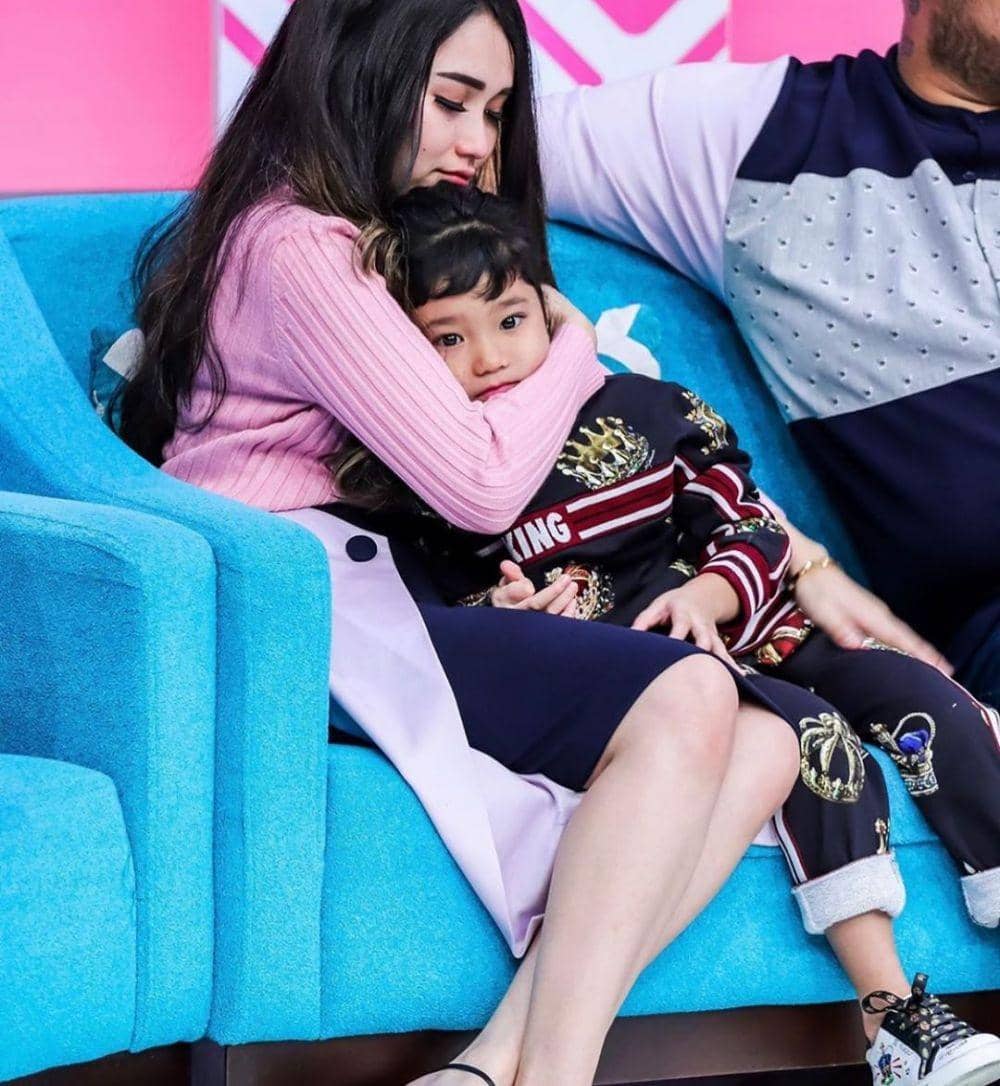 instagram.com/ayutingting92