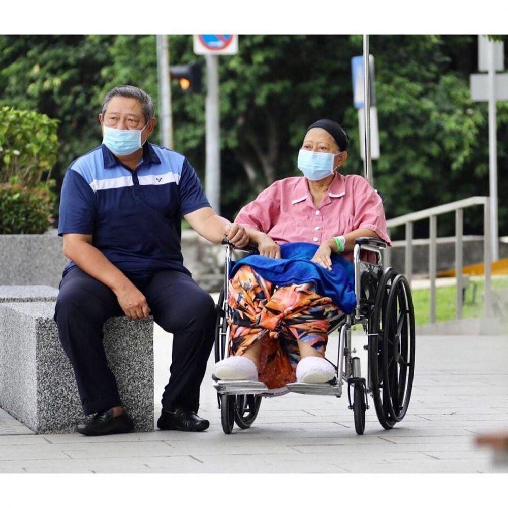 Instagram.com/aniyudhoyono