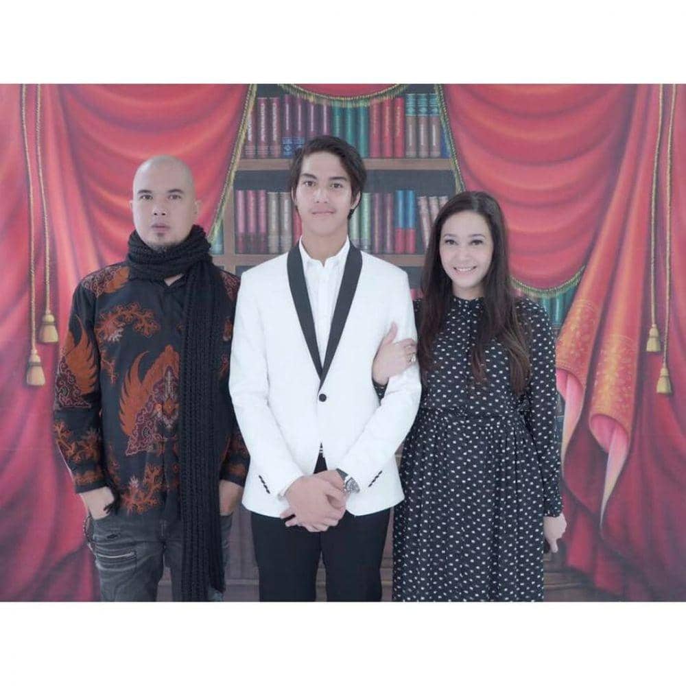 instagram.com/elelrumi