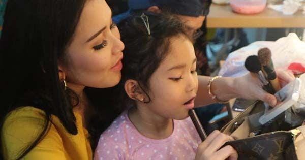 instagram.com/ayutingting92