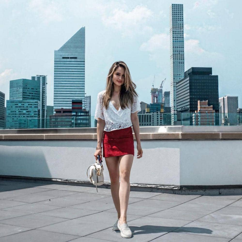 instagram.com/claurakiehl