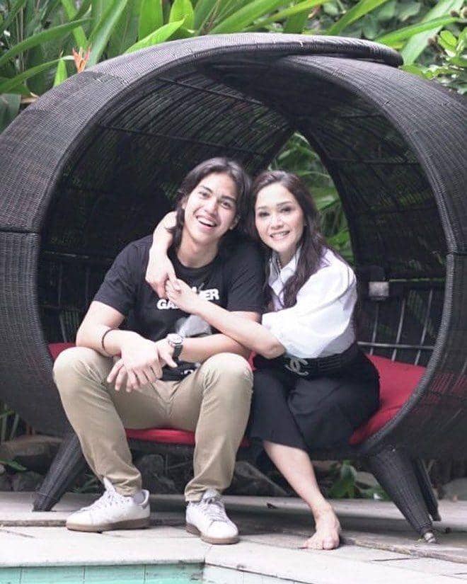 instagram.com/elelrumi