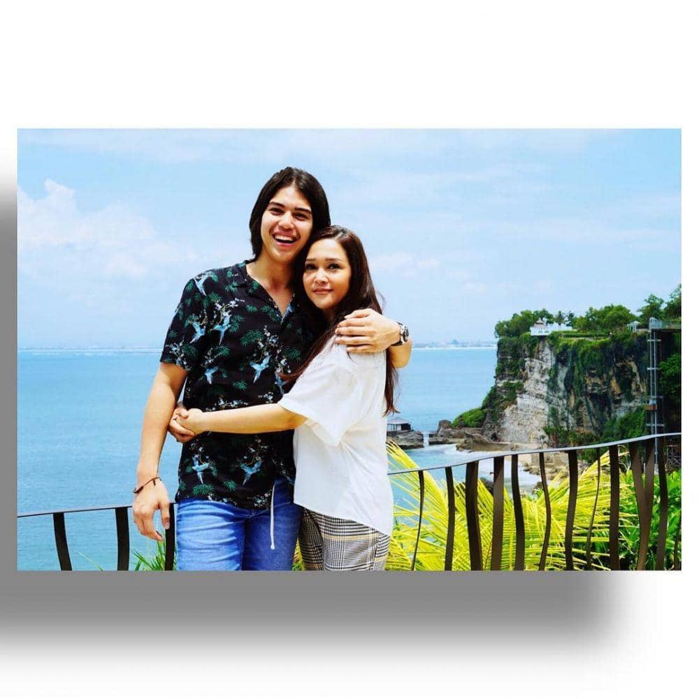 instagram.com/maiaestianyreal