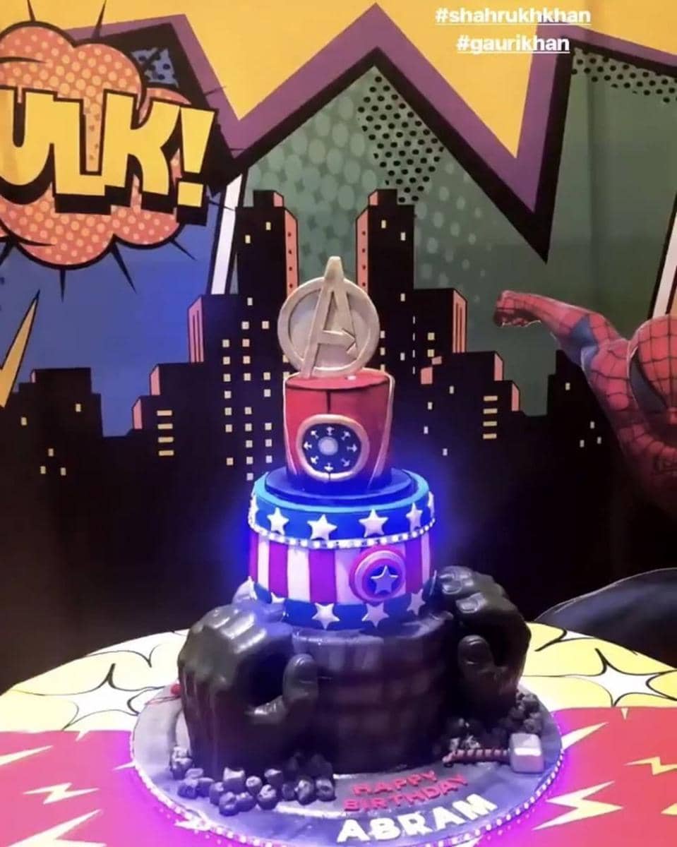 twitter.com/SRKUniverse