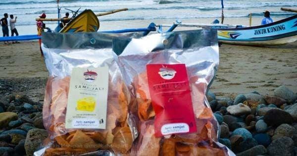 Twitter/melukisharapan