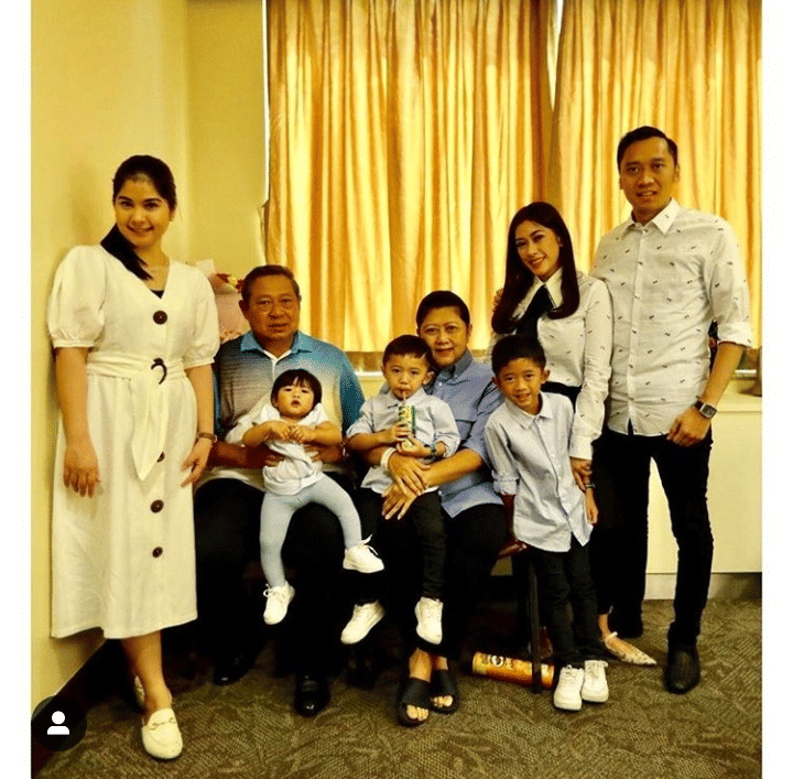 Instagram.com/aniyudhoyono