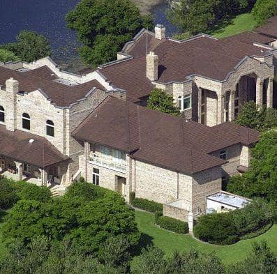 instagram.com/@danbilzerian