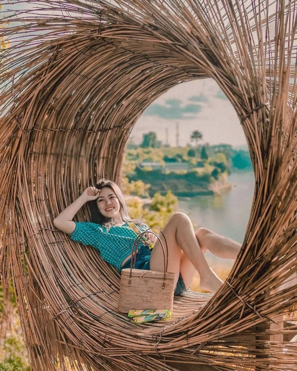 Instagram/marisckhaprue