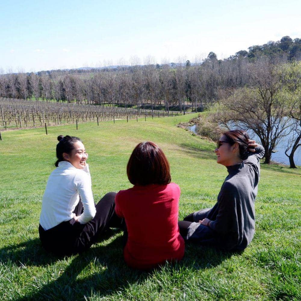 instagram.com/nikenanjanii