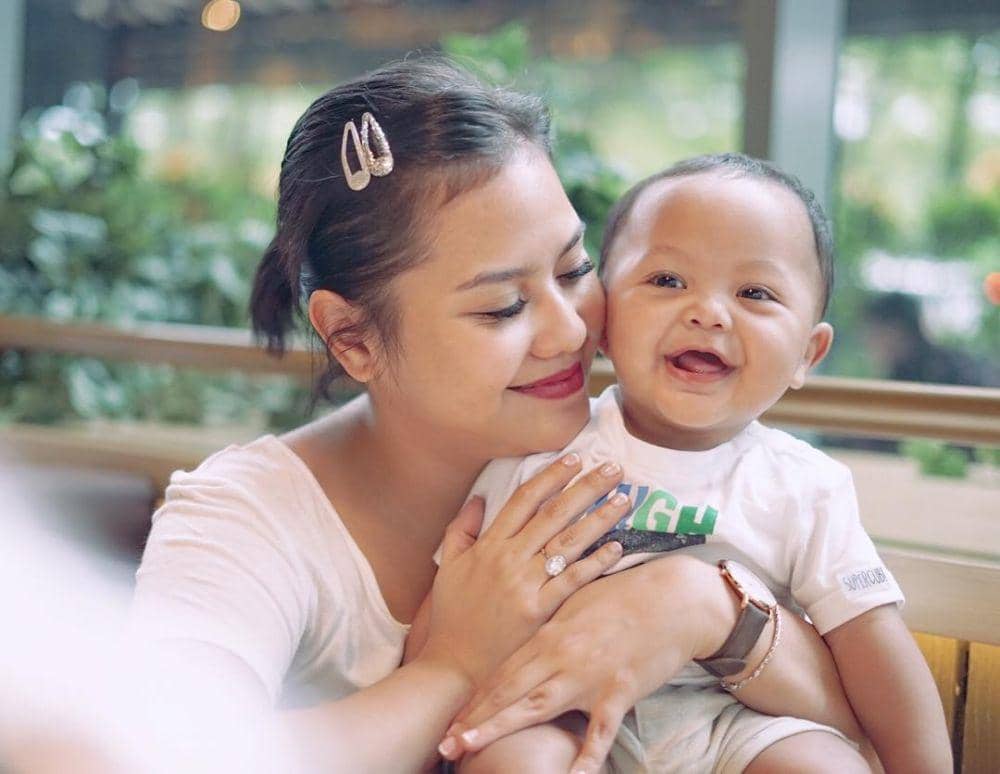 instagram.com/mytha_lestari