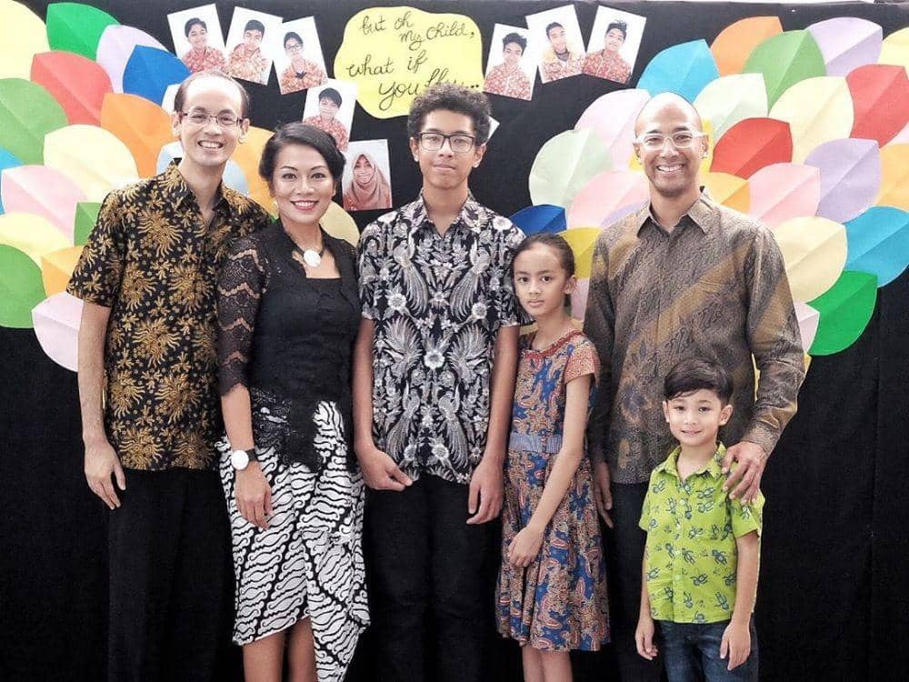 instagram.com/deelestari