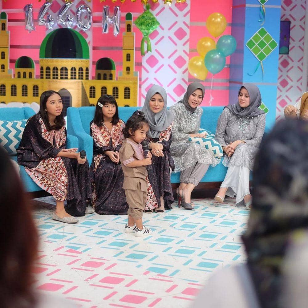 instagram.com/meisya__siregar