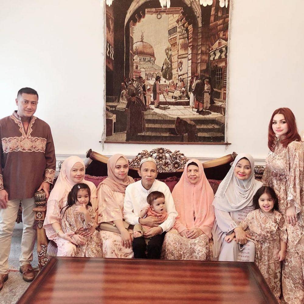 Instagram/nourahsheivirah