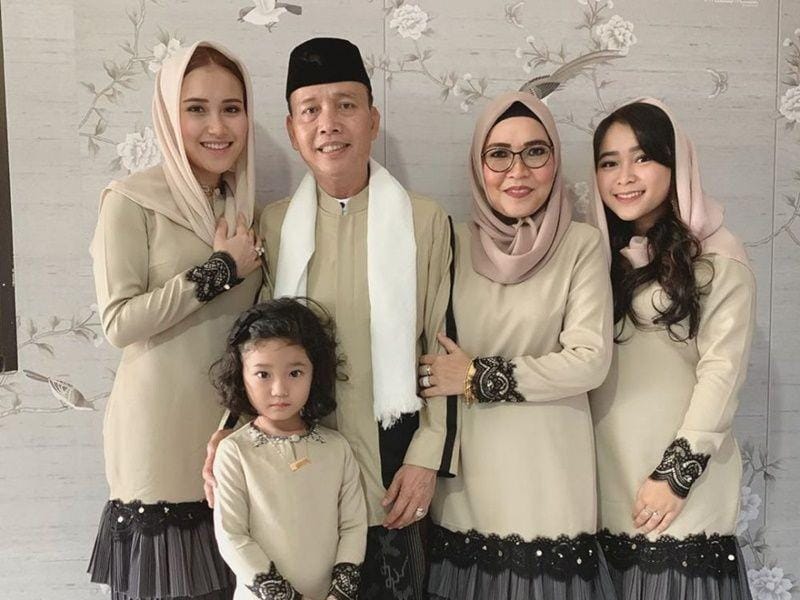 instagram.com/ayutingting92