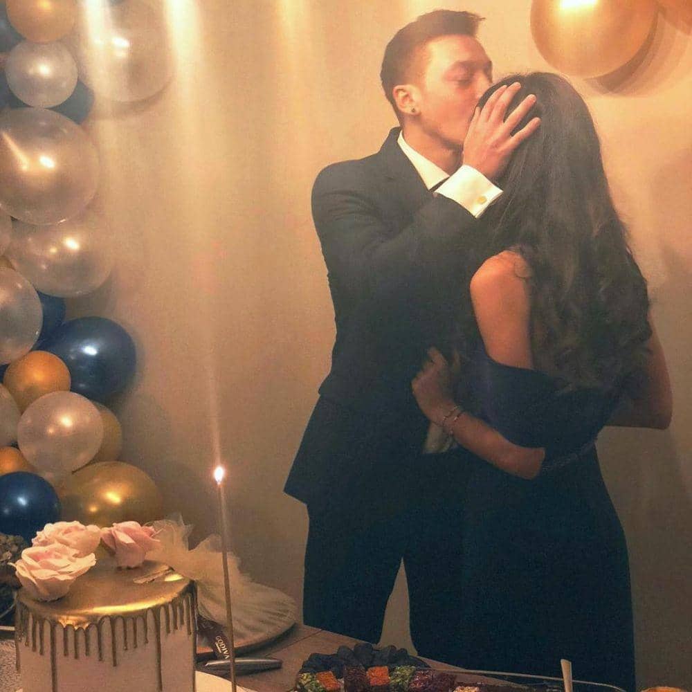 instagram.com/m10_official