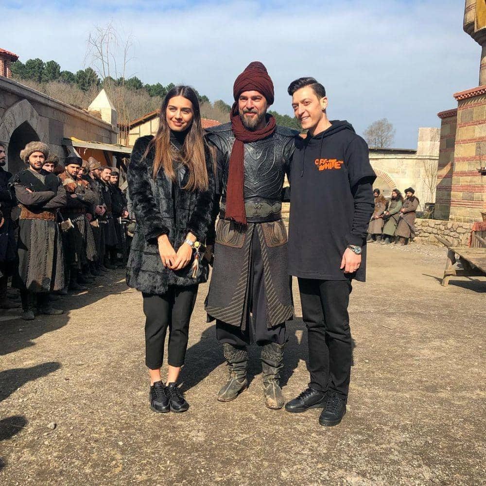 instagram.com/m10_official