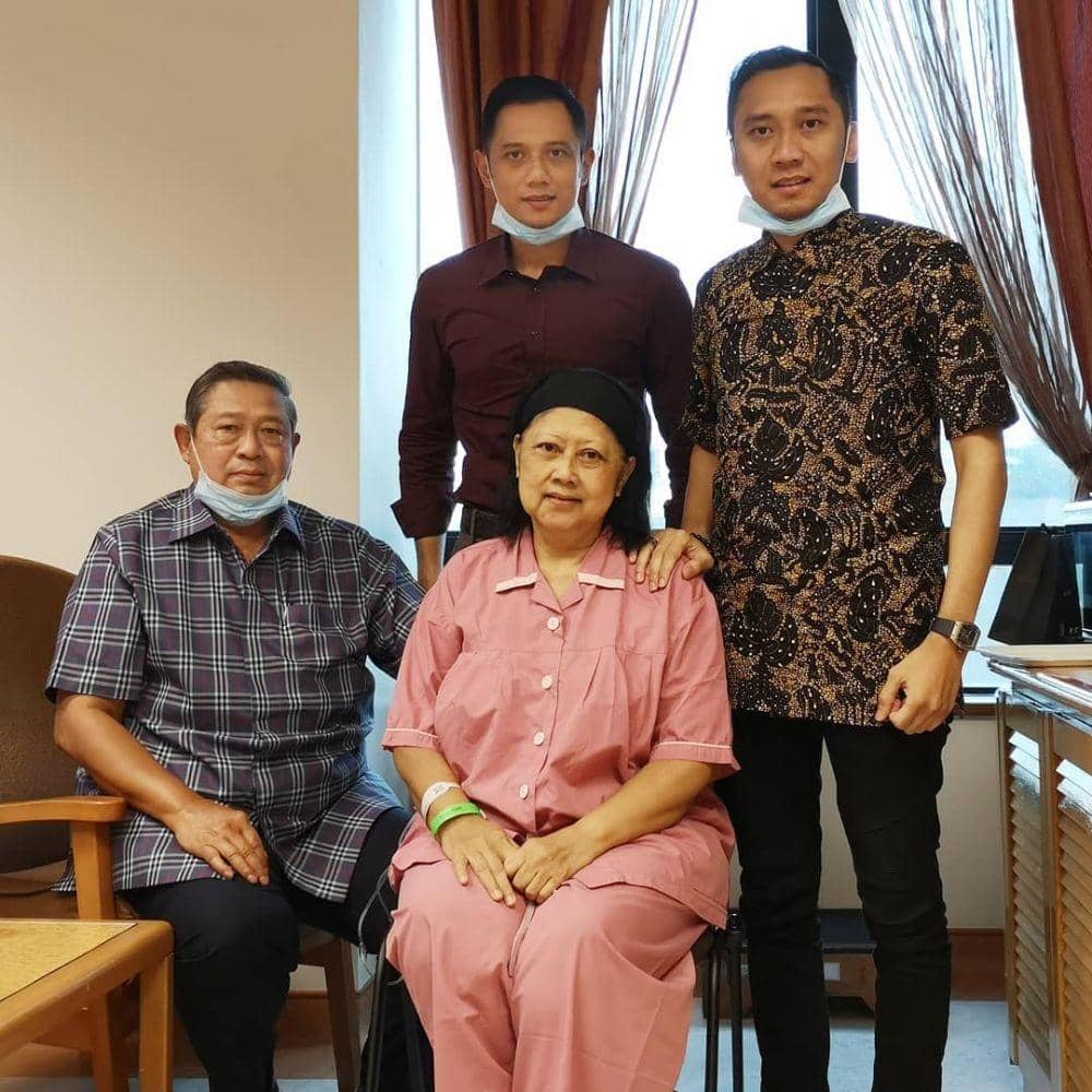 instagram.com/ibasyudhoyono