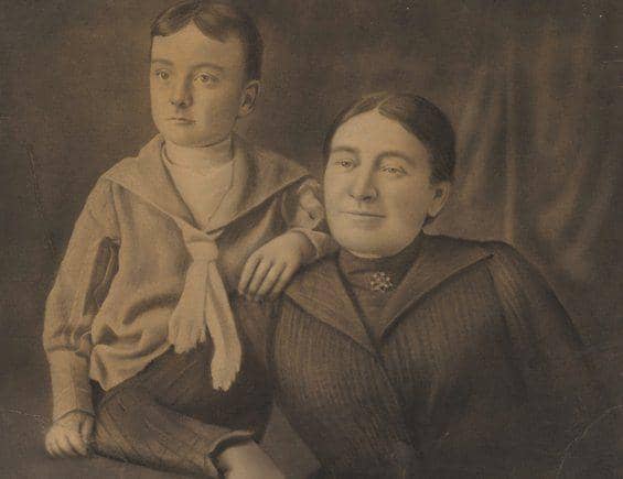 Twitter.com/History Lovers Club