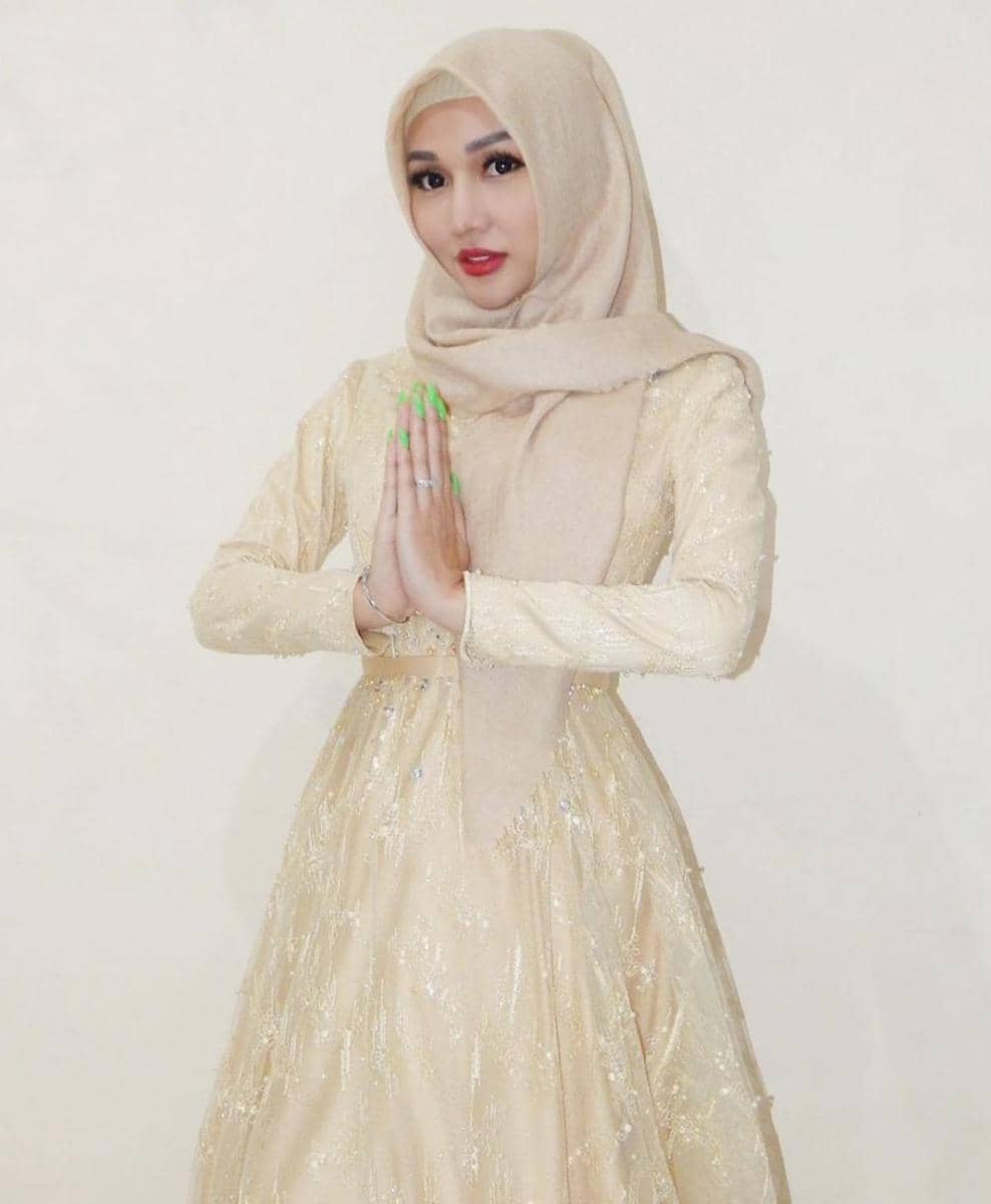 instagram.com/lucintaluna