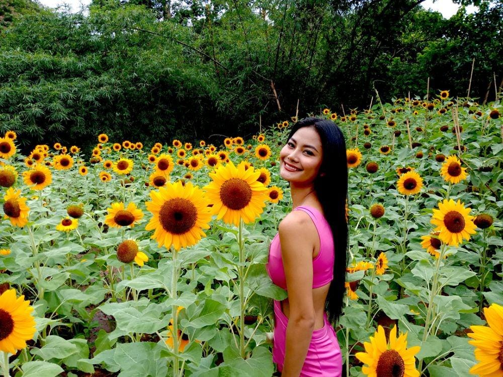 Instagram.com/jessarieblack