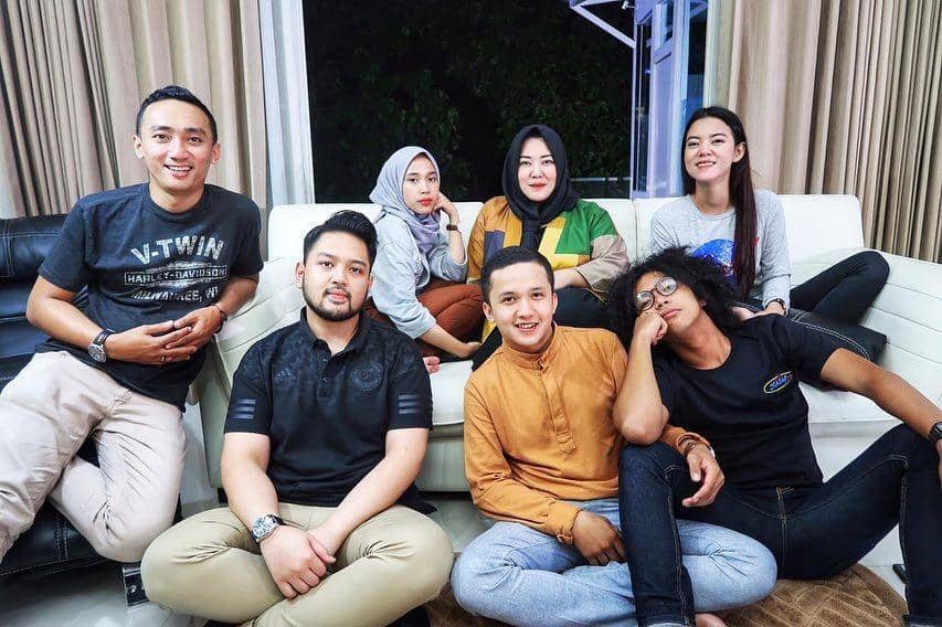 instagram.com/tim_jurnalrisa