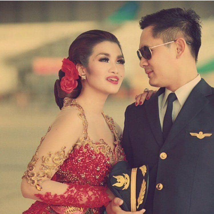 instagram.com/fitricarlina