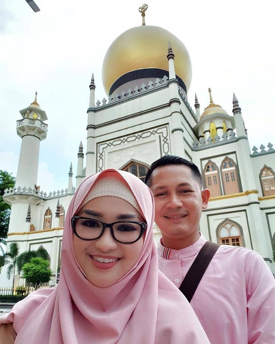 instagram.com/fitricarlina