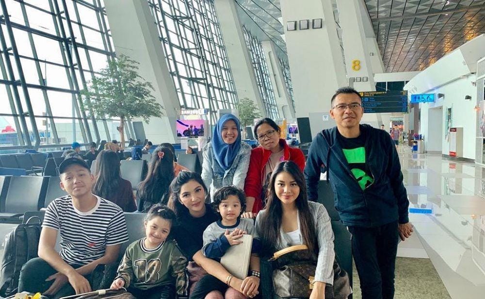 instagram.com/aurelie.hermansyah