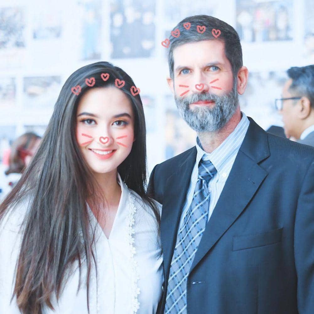 Instagram.com/stephaniepoetri