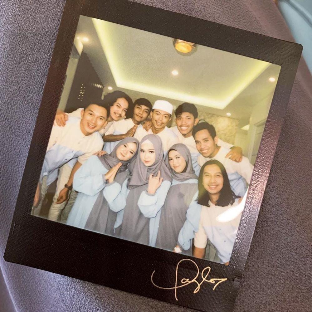 instagram.com/riaricis1795