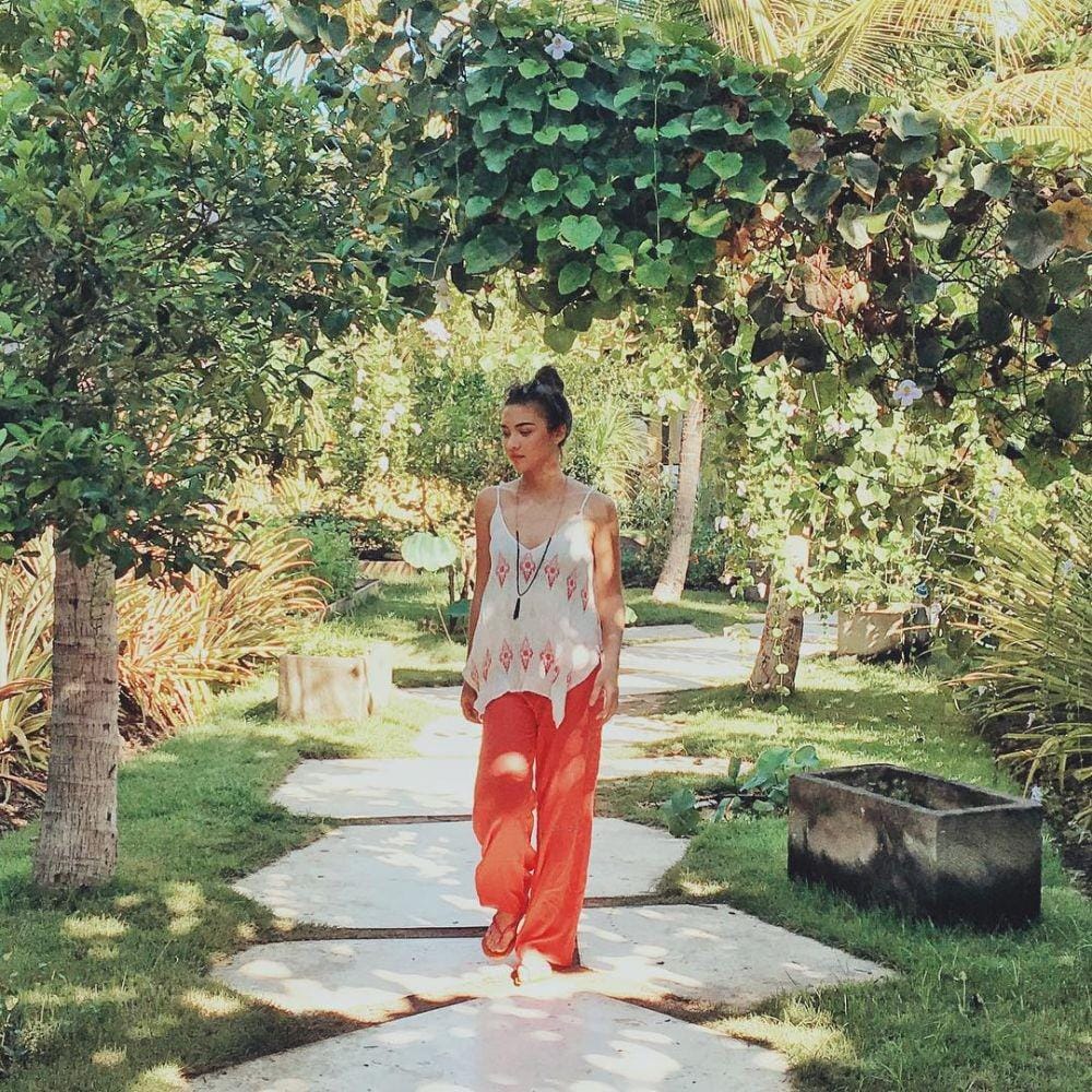 instagram.com/angelagilsha