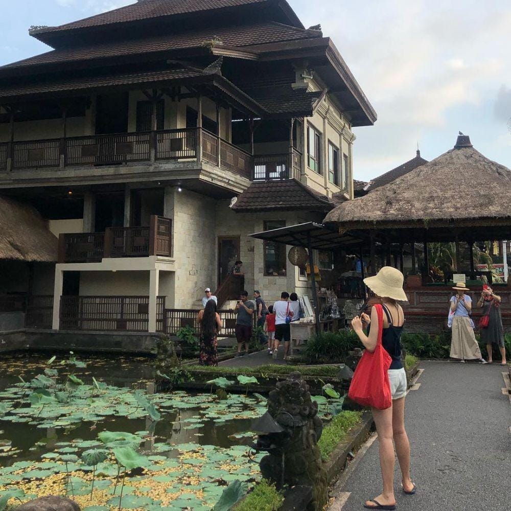 instagram.com/marciee.hal