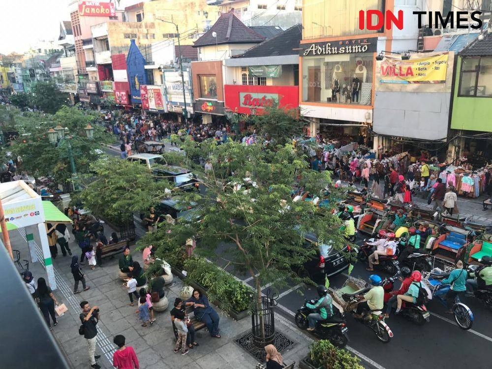 Situasi lalu lintas di salah satu titik Malioboro. IDN Times/Febriana Sinta