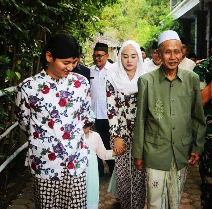 instagram.com/bupatinggalek