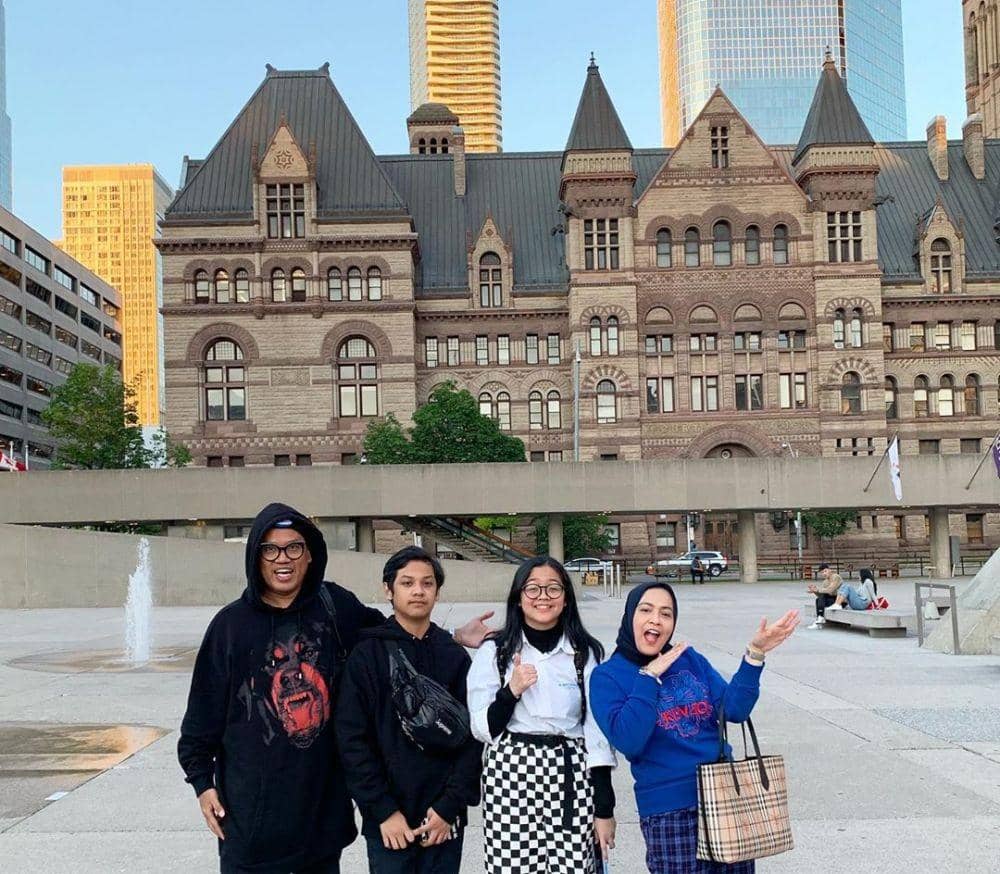 instagram.com/astridkuya