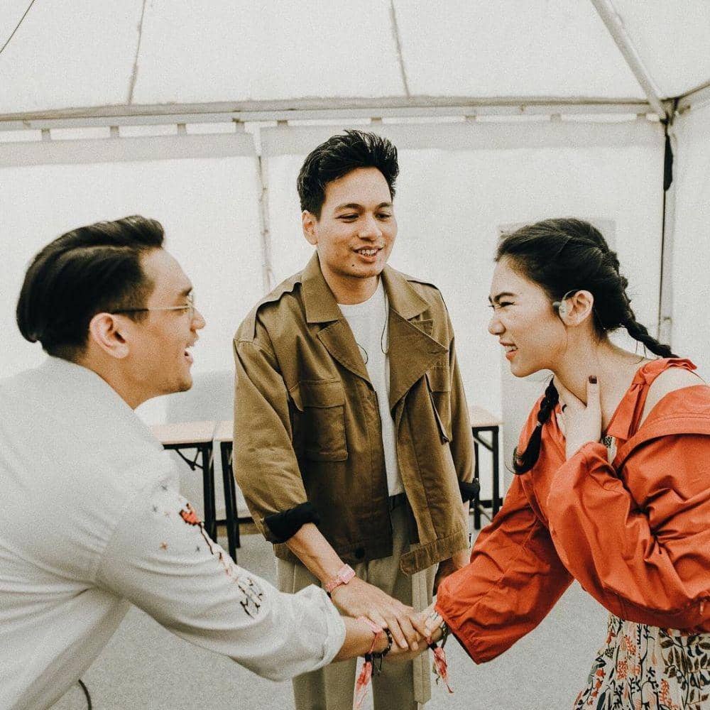 instagram.com/isyanasarasvati