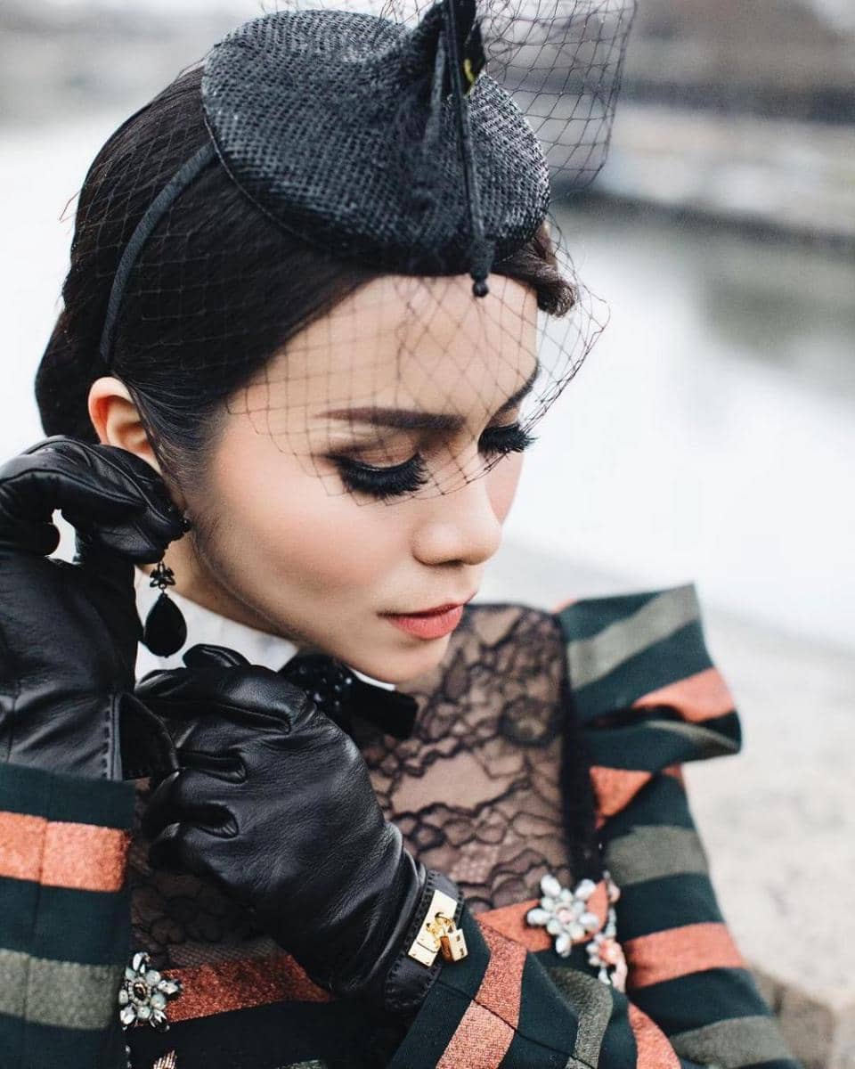 instagram.com/therealmomogeisha