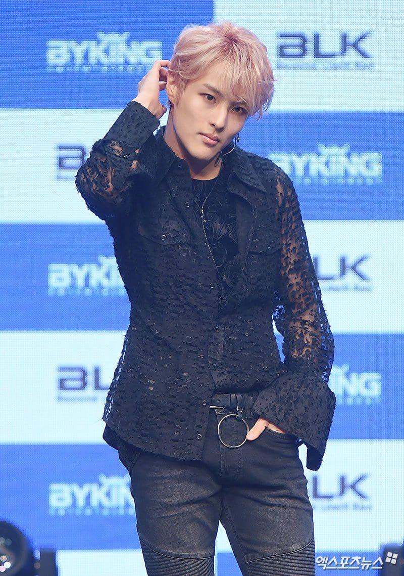 twitter.com/KoreanWaveINA