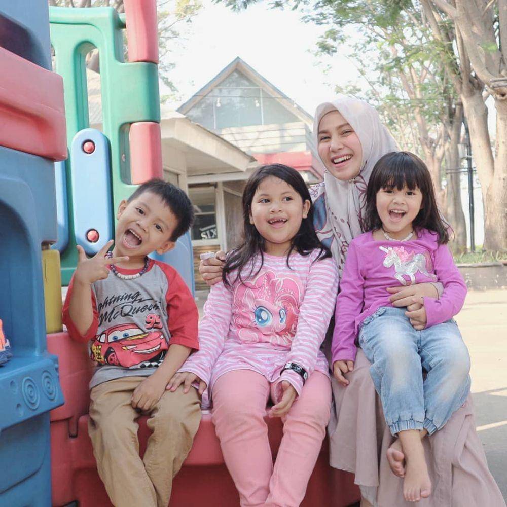 instagram.com/puputmelati/