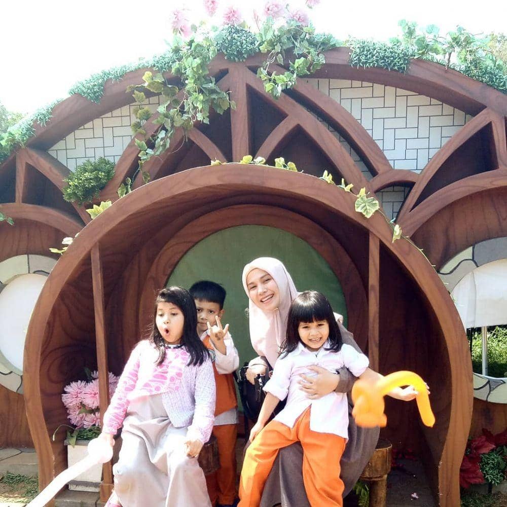 instagram.com/puputmelati