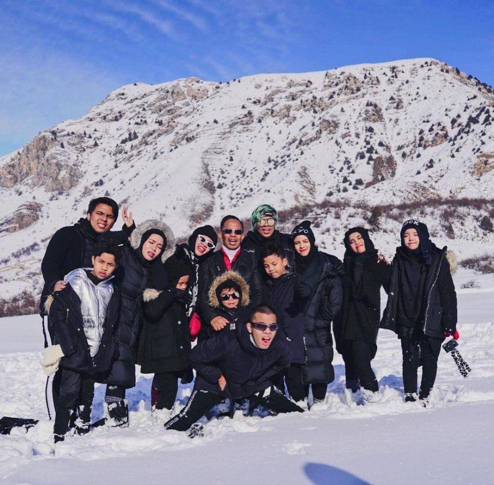 instagram.com/genifaruk