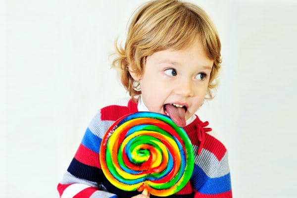 5 Fakta Seputar Lolipop, Permen Tongkat Favorit Jutaan Anak