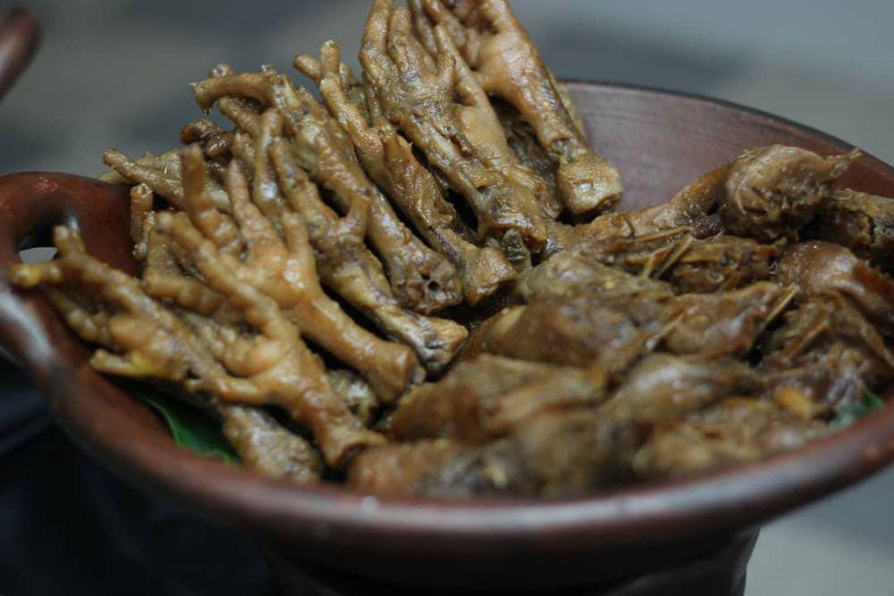 instagram.com/gardenrestobaleawanputih